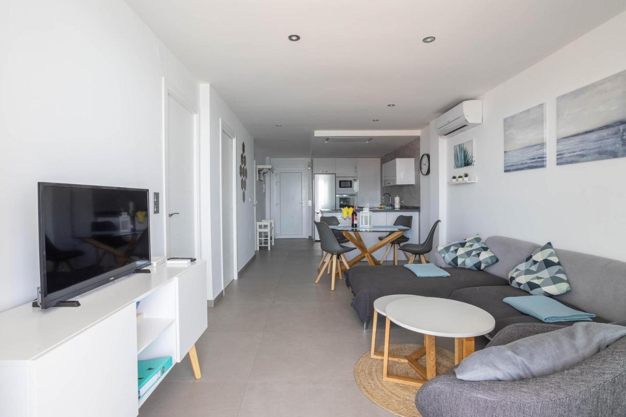Apartment Arce Frontline Seaview نيرخا المظهر الخارجي الصورة